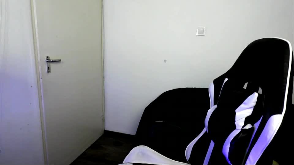 shy_nerd_babyy Adult Chat July 1, 2026