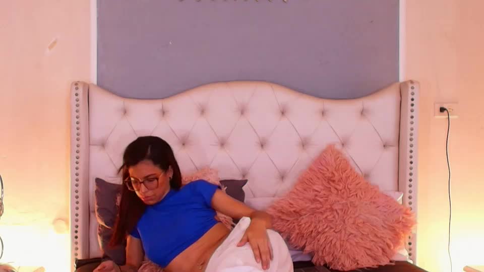 emily_loperaa Adult Chat July 1, 2026