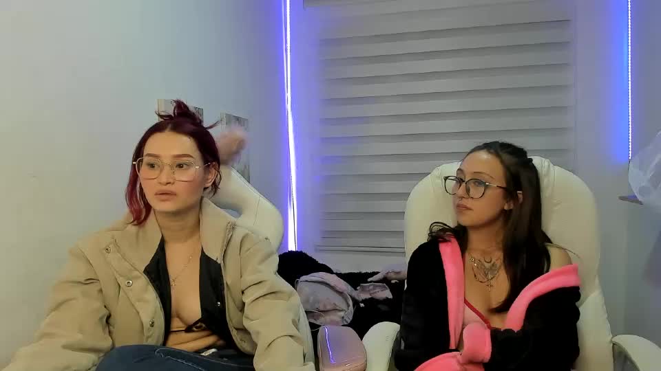 naomy_hot04 Adult Chat July 1, 2026