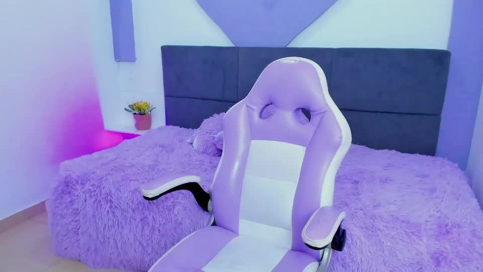 angel_cute2 Adult Chat July 1, 2026
