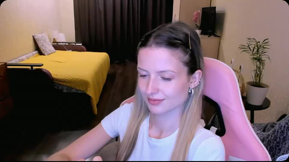 julie_flores Adult Chat July 2, 2026