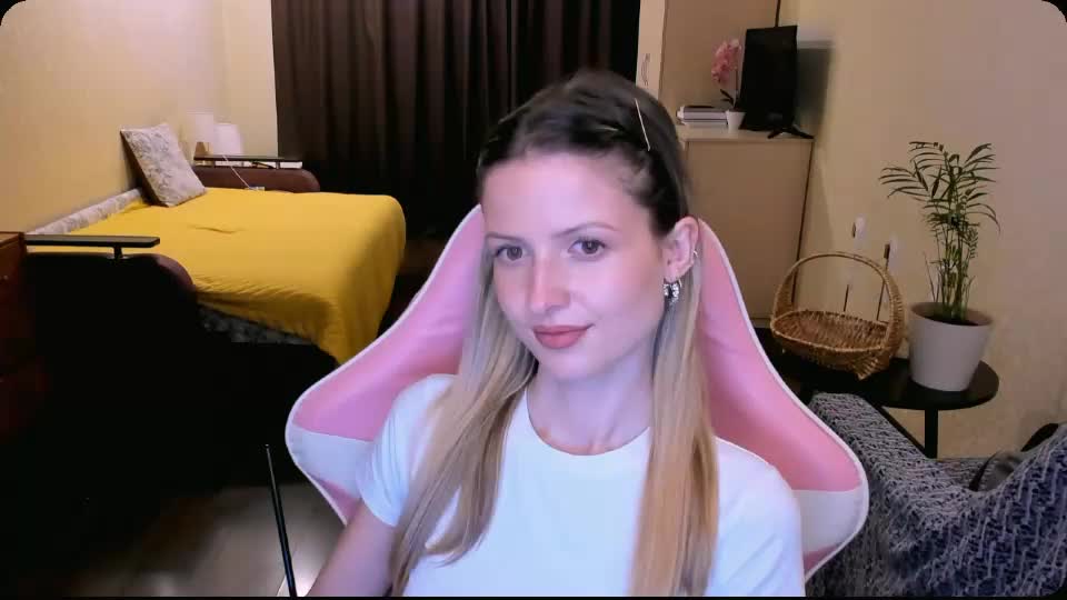 julie_flores Adult Chat July 2, 2026
