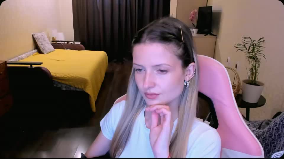 julie_flores Adult Chat July 2, 2026