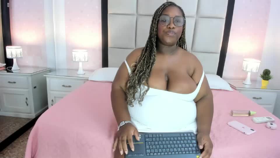 treisyvixen Adult Chat July 3, 2026