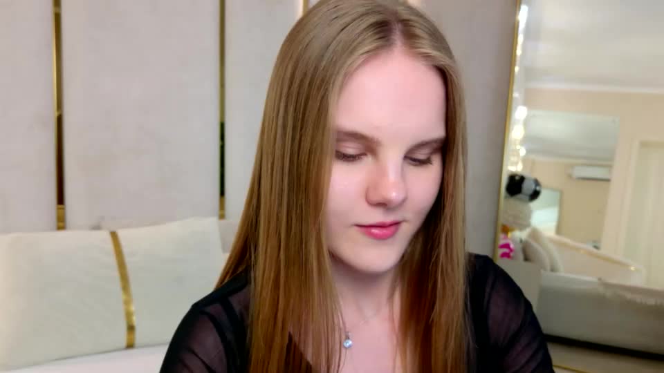 lili_lohan Adult Chat July 4, 2026