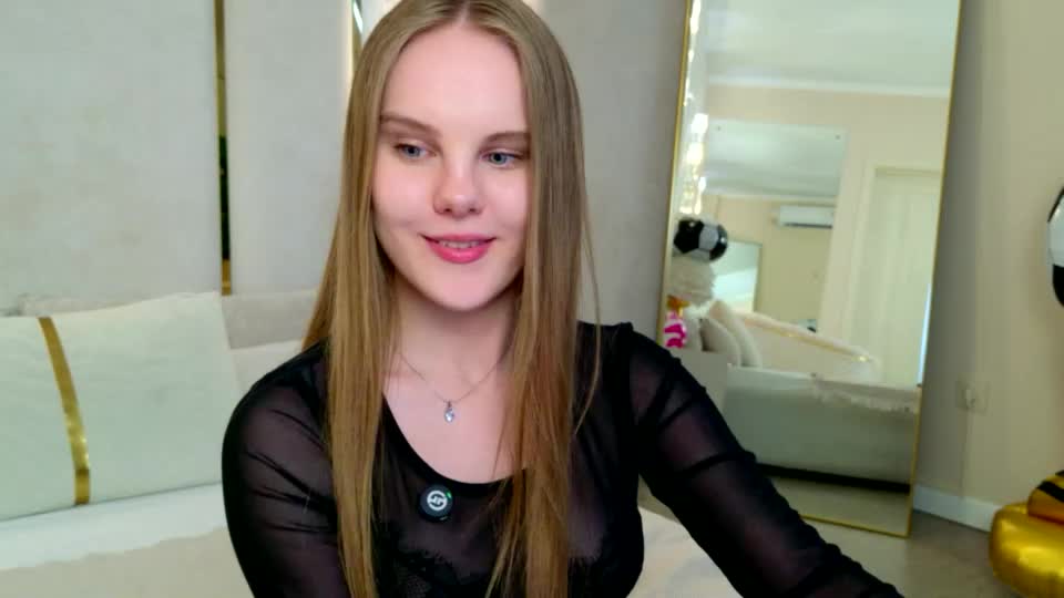 lili_lohan Adult Chat July 4, 2026