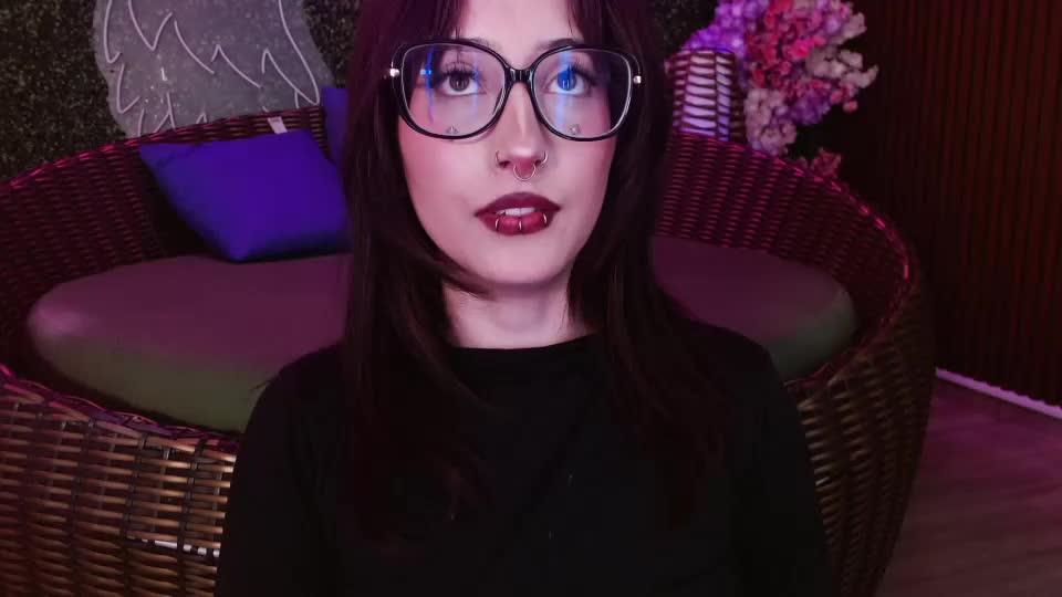 sweet_roxanee Adult Chat July 4, 2026