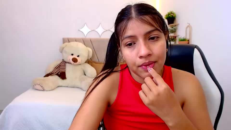zara_cute18 Adult Chat July 5, 2026