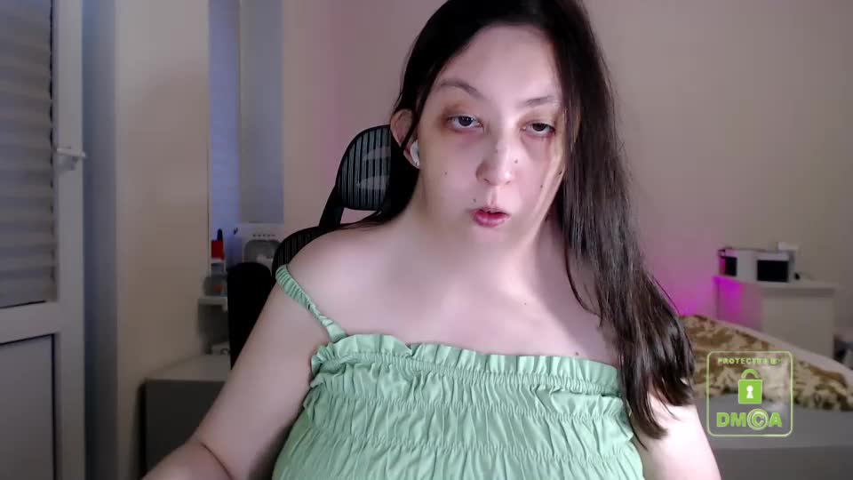 hot_and_pretty Adult Chat July 6, 2026