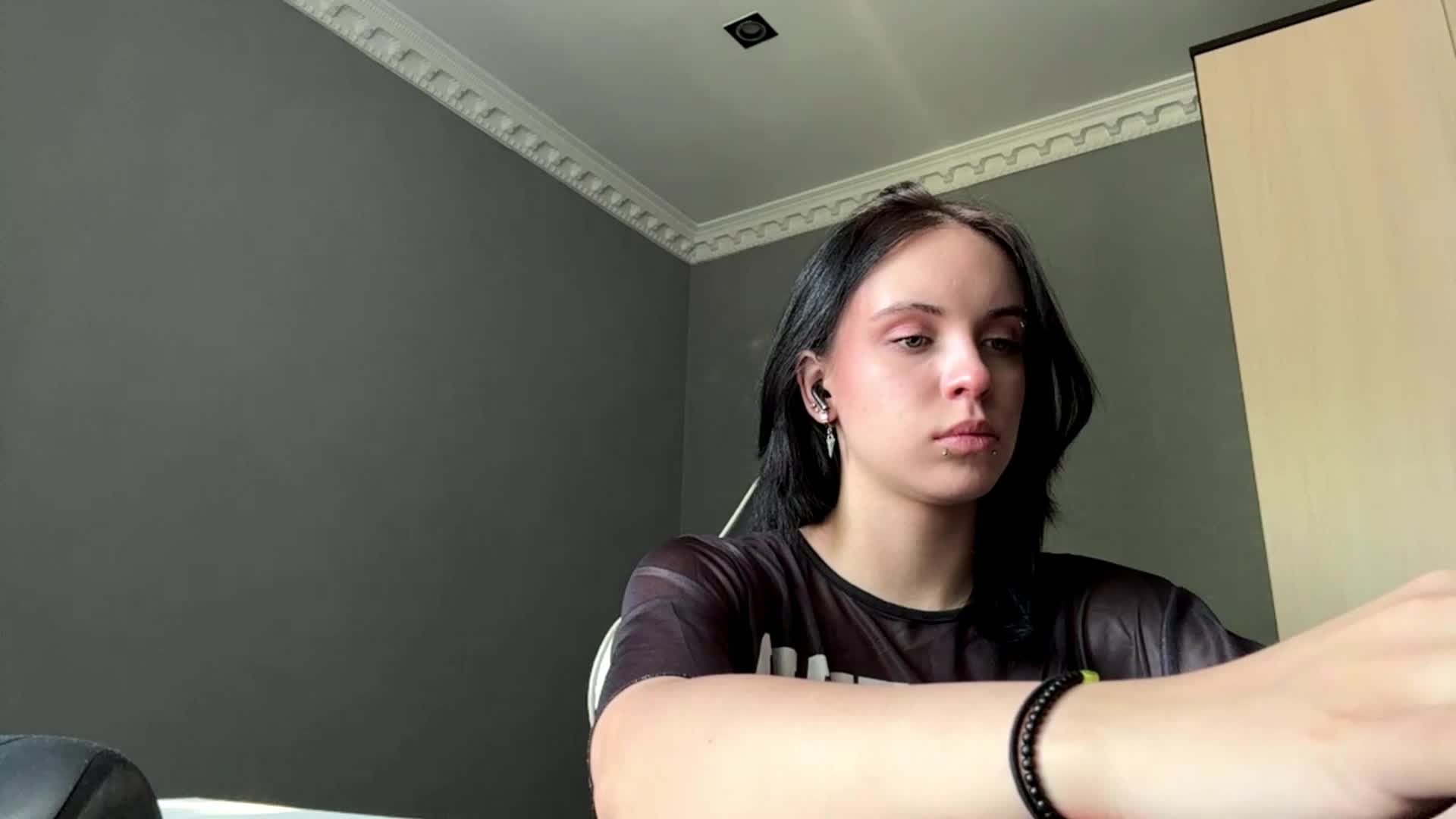 tootightwiththong Adult Chat July 5, 2026