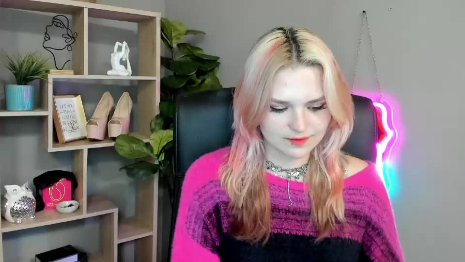 lilysweetxo Adult Chat July 6, 2026