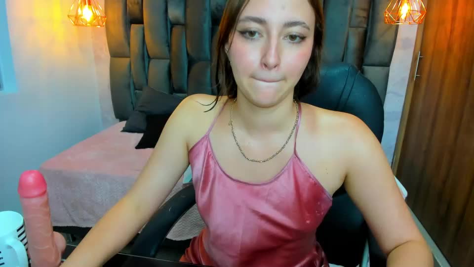 mia_ferrer18 Adult Chat July 5, 2026