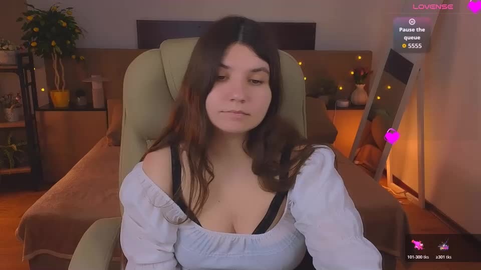 viola__shy Adult Chat July 6, 2026
