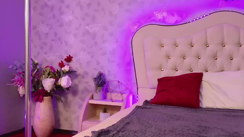 lunababe_ Adult Chat July 7, 2026