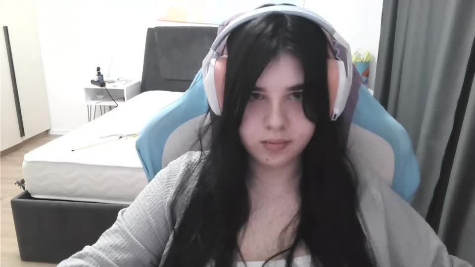 julianesanzo Adult Chat July 7, 2026