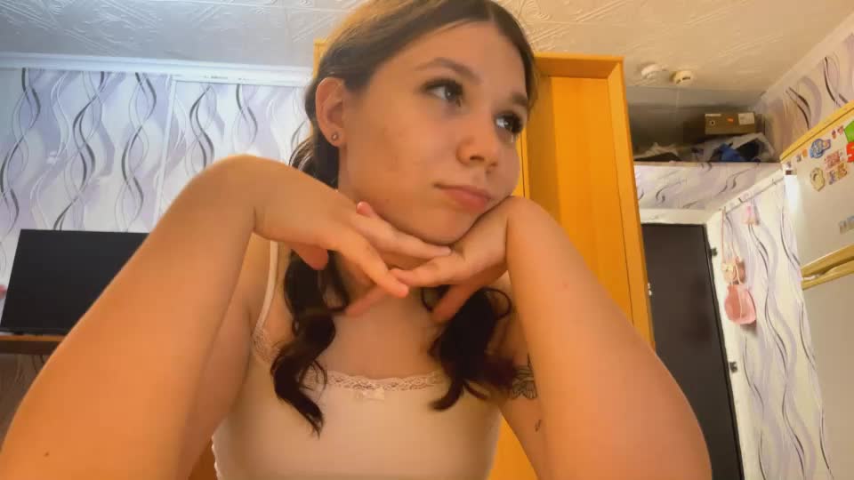 carleegarbutt Adult Chat July 8, 2026