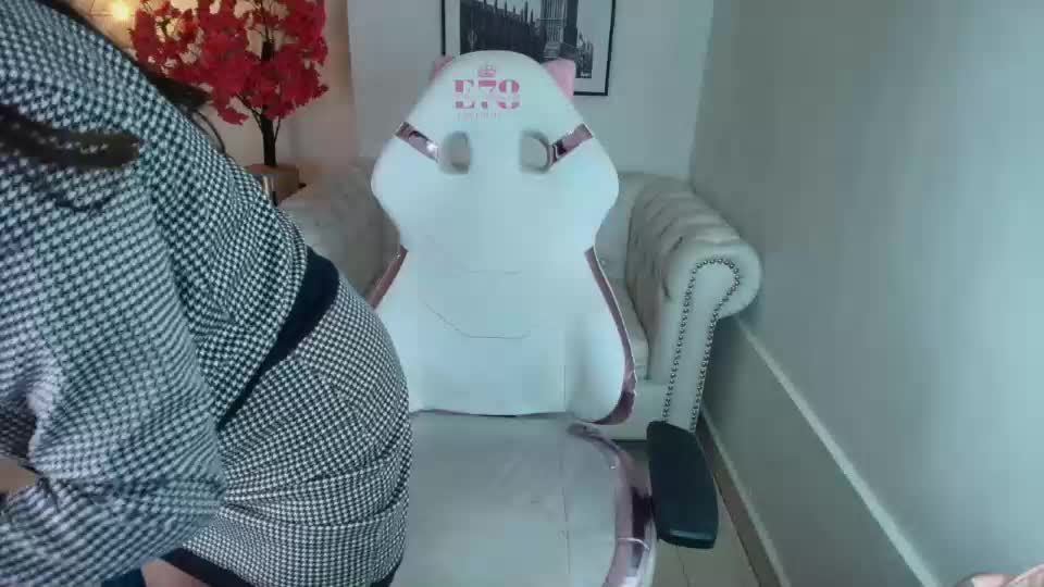 veronica_miiller Adult Chat July 8, 2026