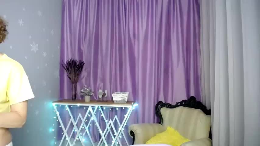queen_a_n_i Adult Chat July 8, 2026