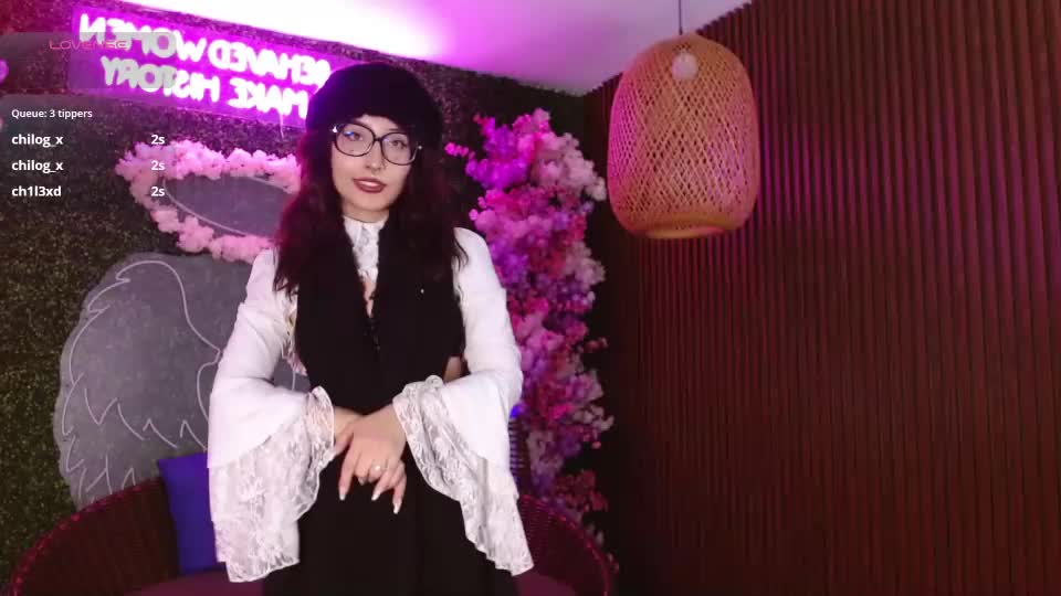 sweet_roxanee Adult Chat July 8, 2026