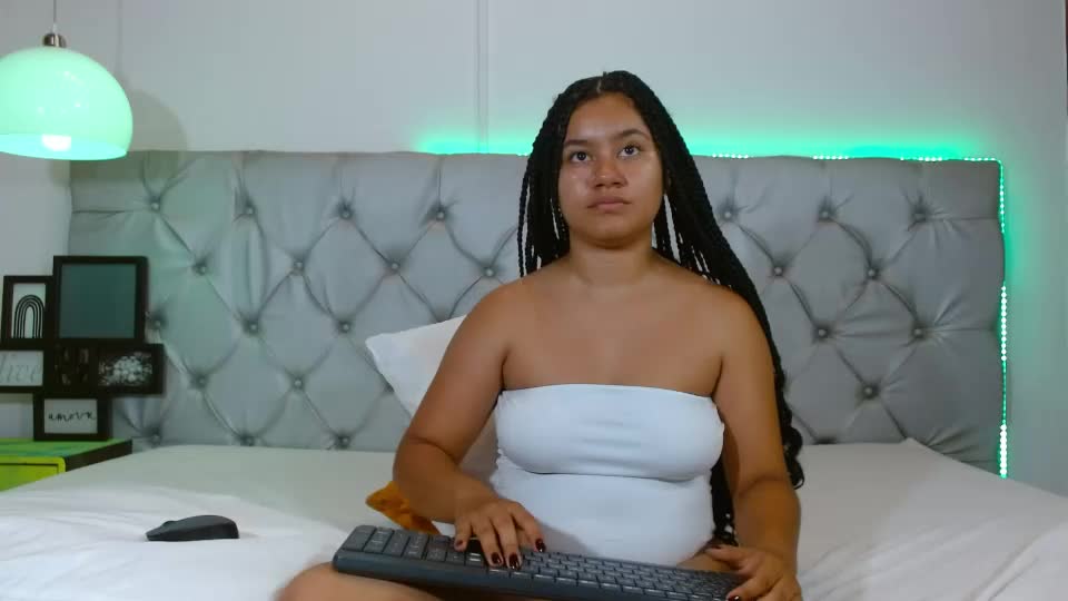 noiravale Adult Chat July 8, 2026