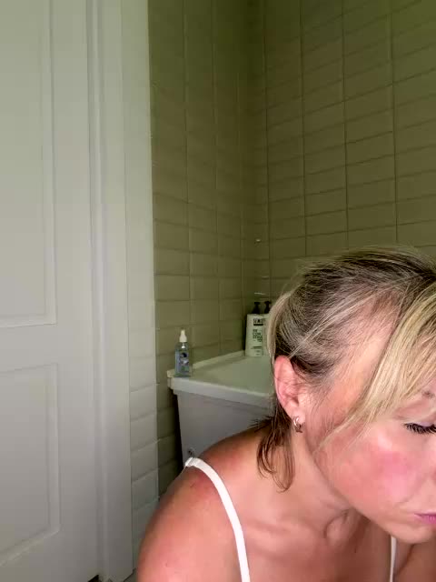 Milfa_hot Adult Chat July 10, 2026