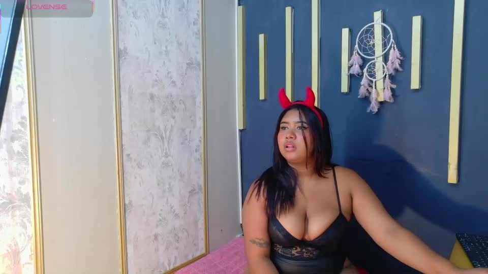 queen_zeina Adult Chat July 11, 2026