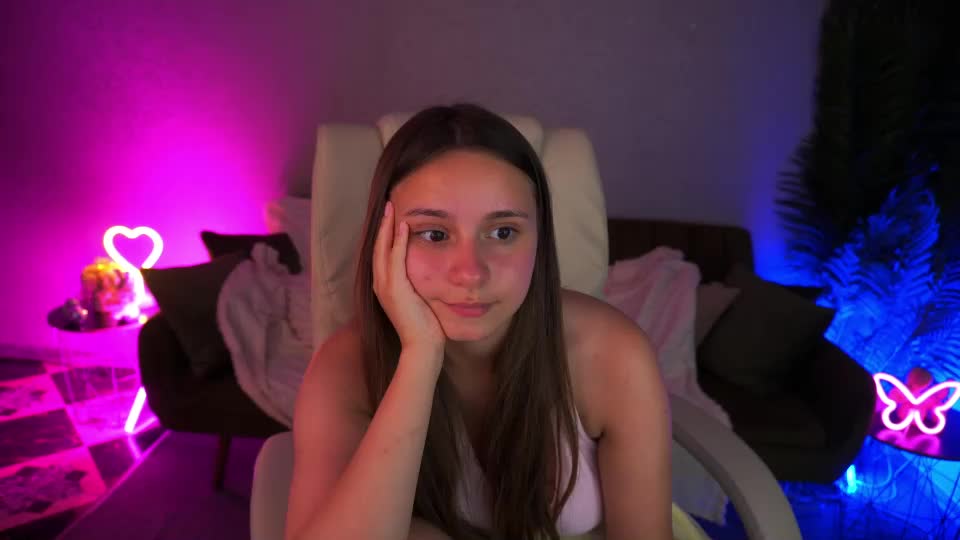 tinynataliee Adult Chat July 10, 2026