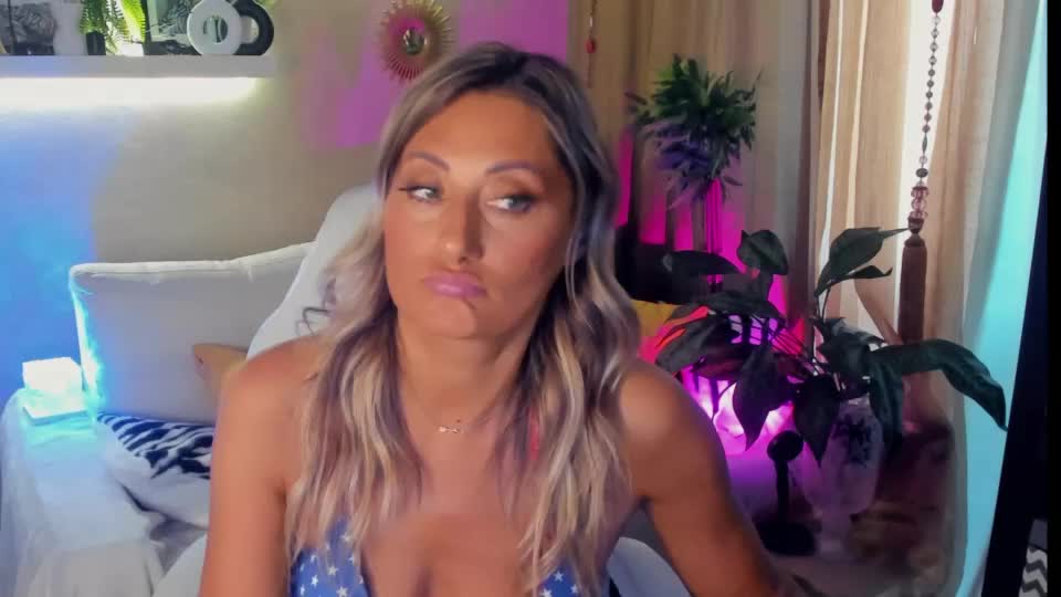 sarahholly Adult Chat July 12, 2026