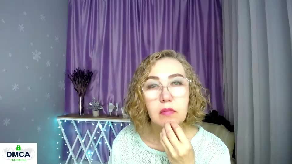 queen_a_n_i Adult Chat July 12, 2026