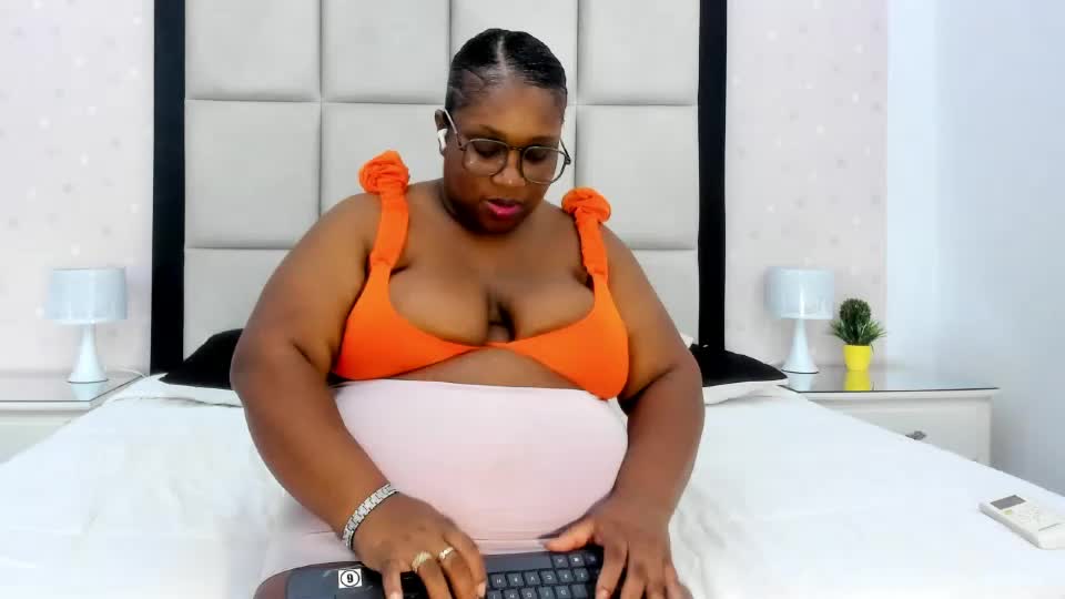 treisyvixen Adult Chat July 13, 2026