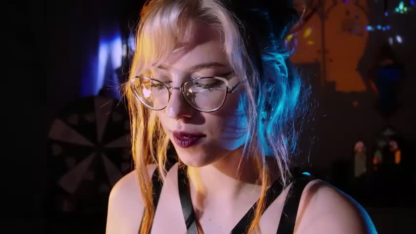 Scarlett_Wanner Adult Chat July 12, 2026
