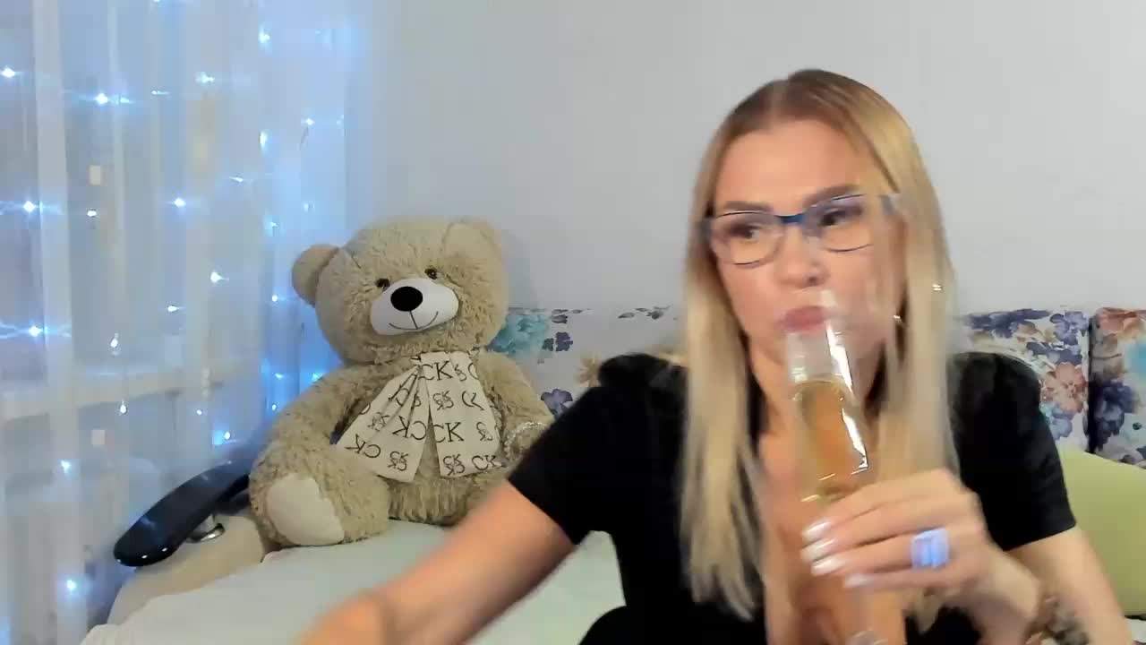 Lisa1225 Adult Chat July 13, 2026