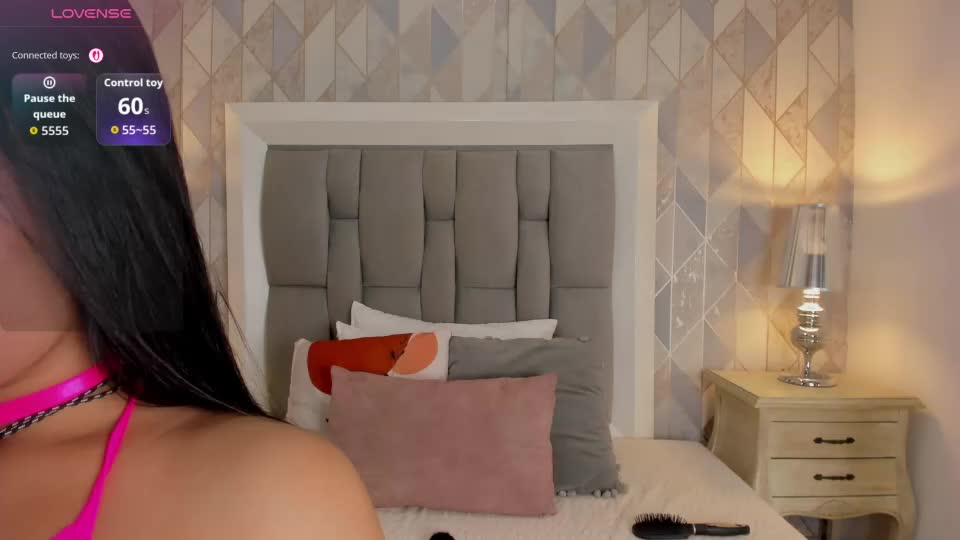 zharia_lux25 Adult Chat July 14, 2026