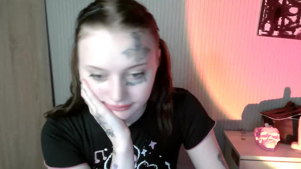 eva_sunshine_blueeyes Adult Chat July 13, 2026