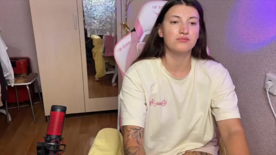 katrin_kristal Adult Chat July 14, 2026