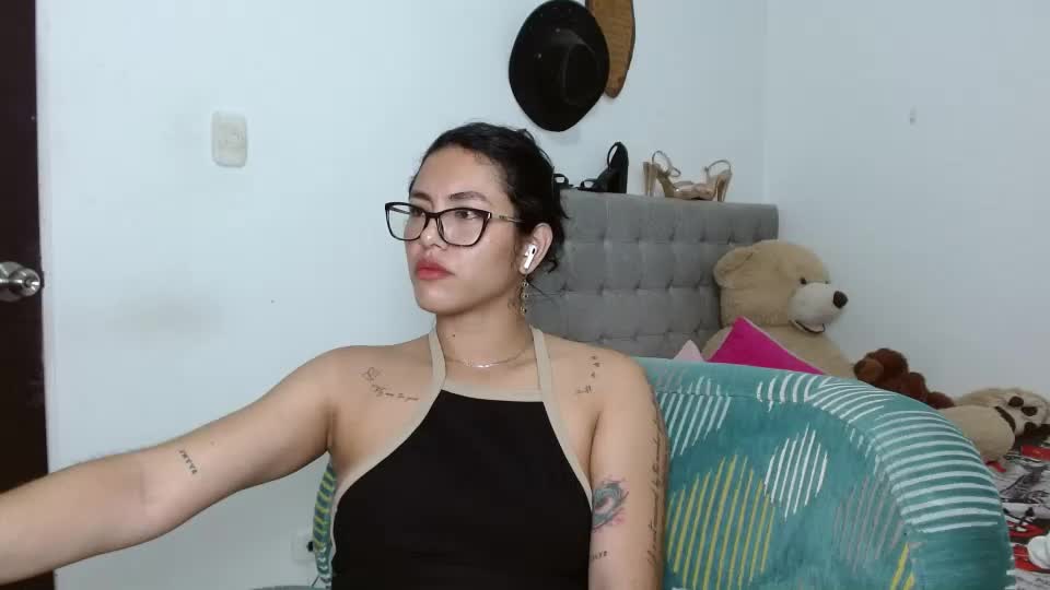 sexy_lia_latina Adult Chat July 14, 2026