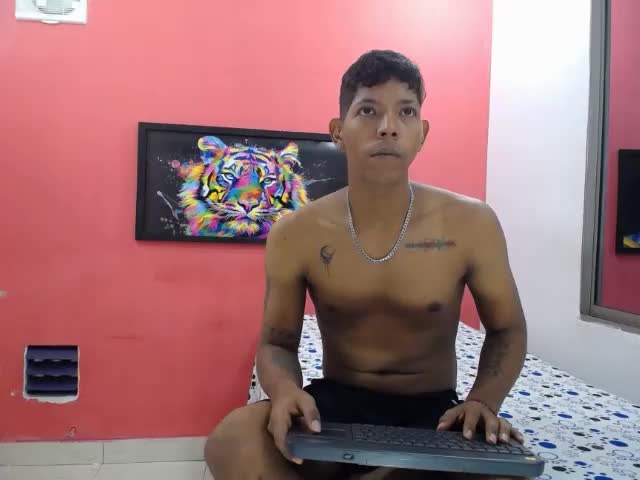 latinosninfomanos Adult Chat July 14, 2026