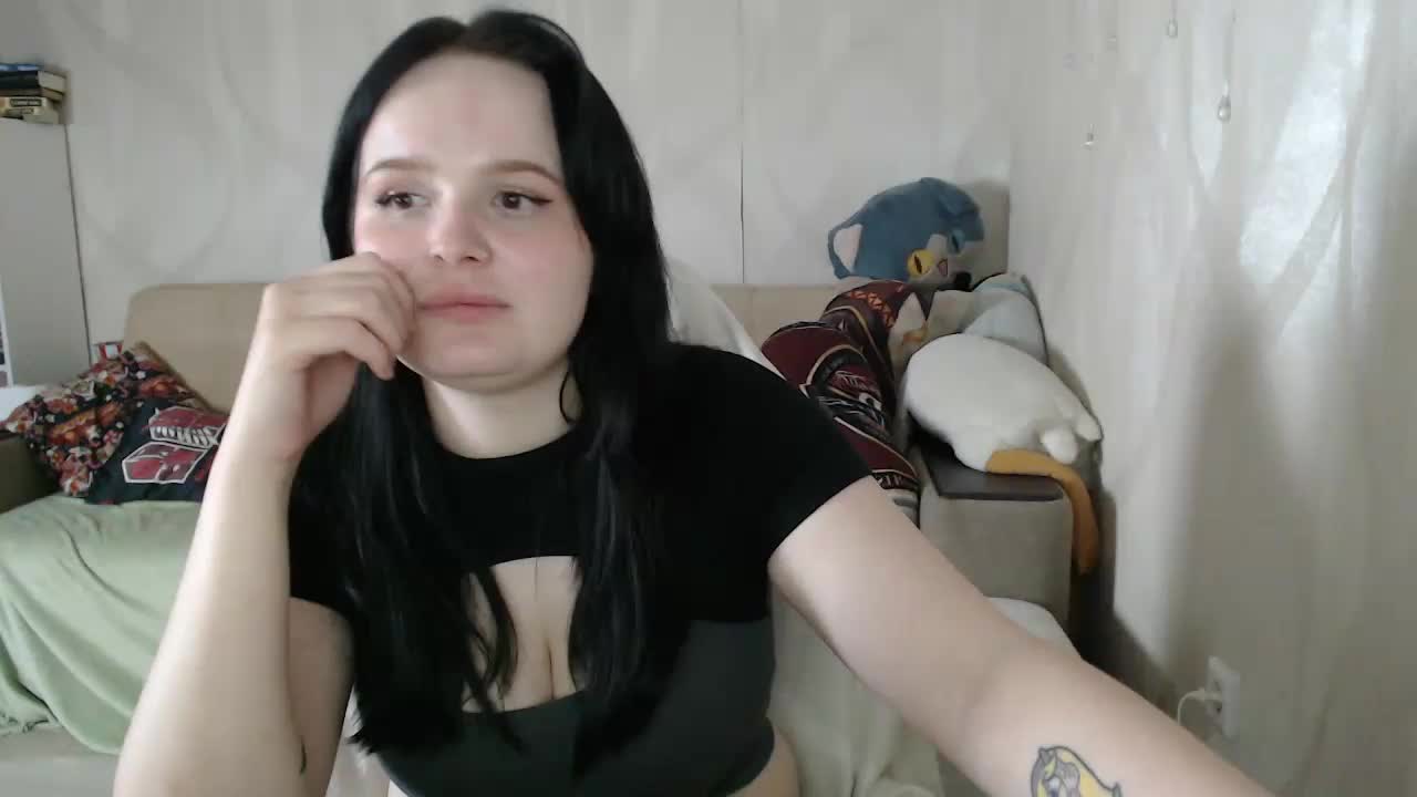 Lizzi-Peach Adult Chat July 14, 2026