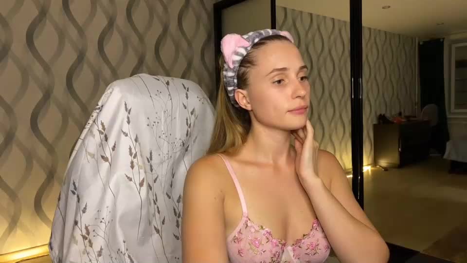 litle_girl05 Adult Chat July 15, 2026