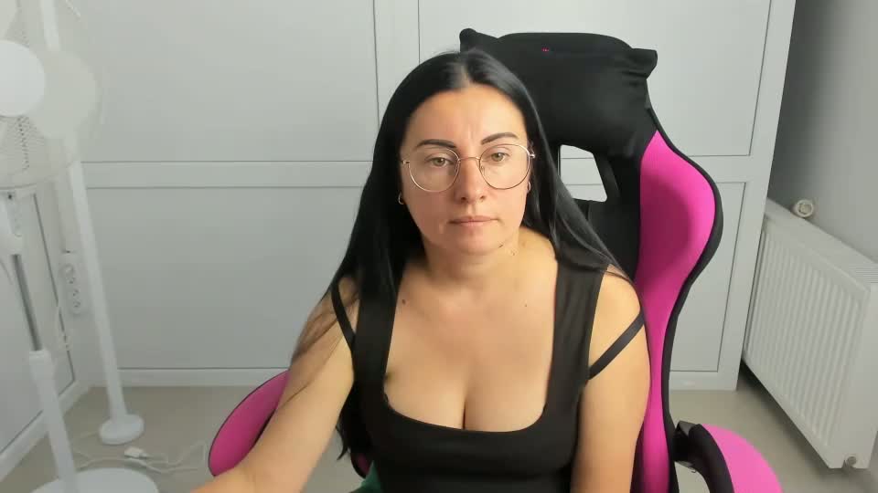 lucyycharm Adult Chat July 15, 2026