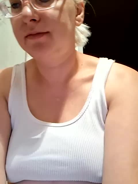 Vika211 Adult Chat July 15, 2026
