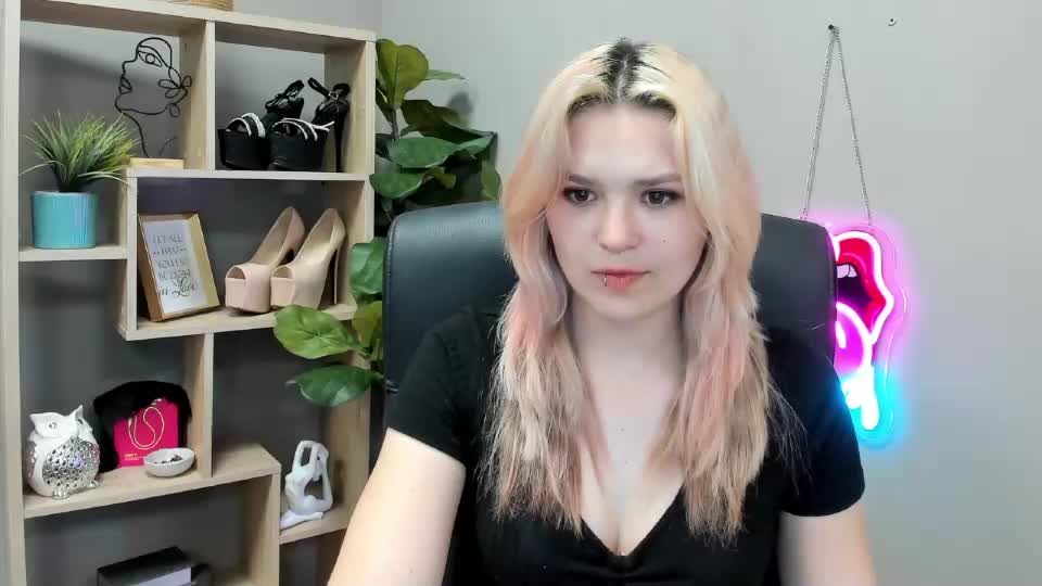 lilysweetxo Adult Chat July 15, 2026