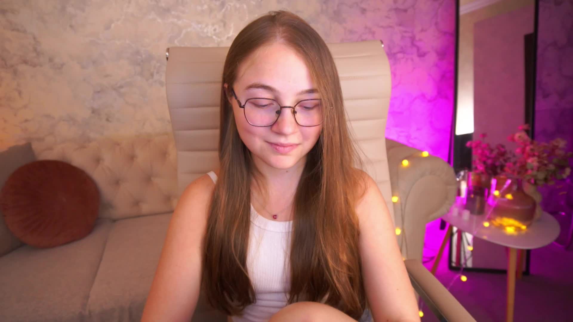 ArrinaWairr Adult Chat July 15, 2026