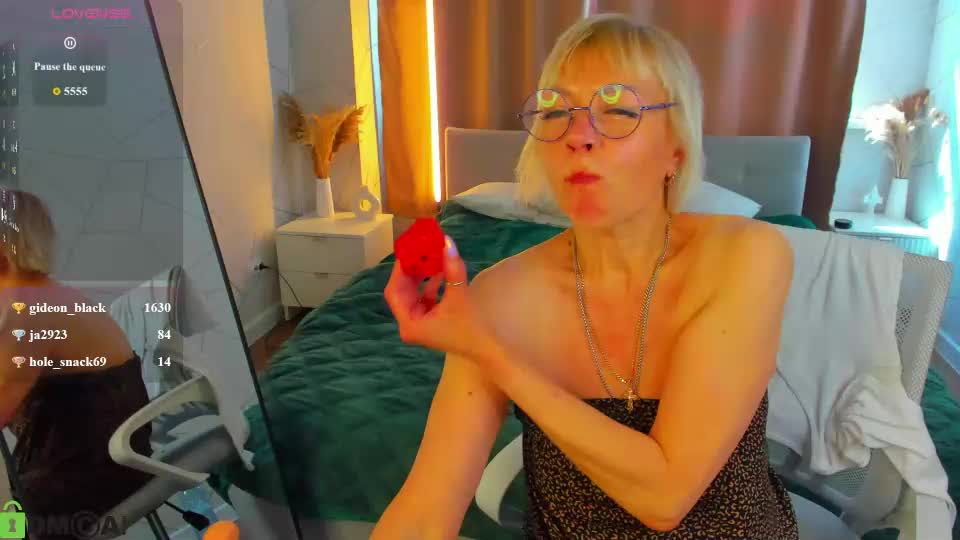 ann_annise Adult Chat July 15, 2026
