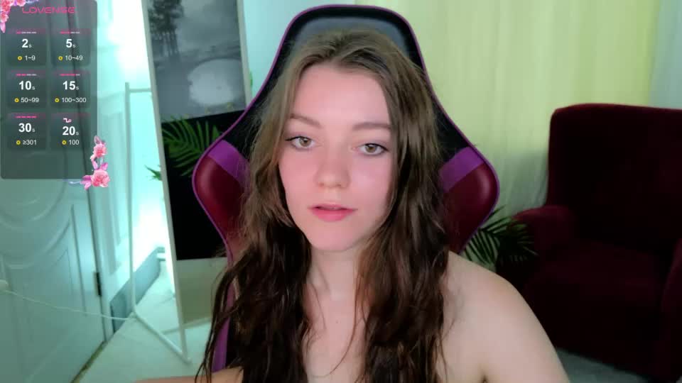holly_kittenss Adult Chat July 16, 2026
