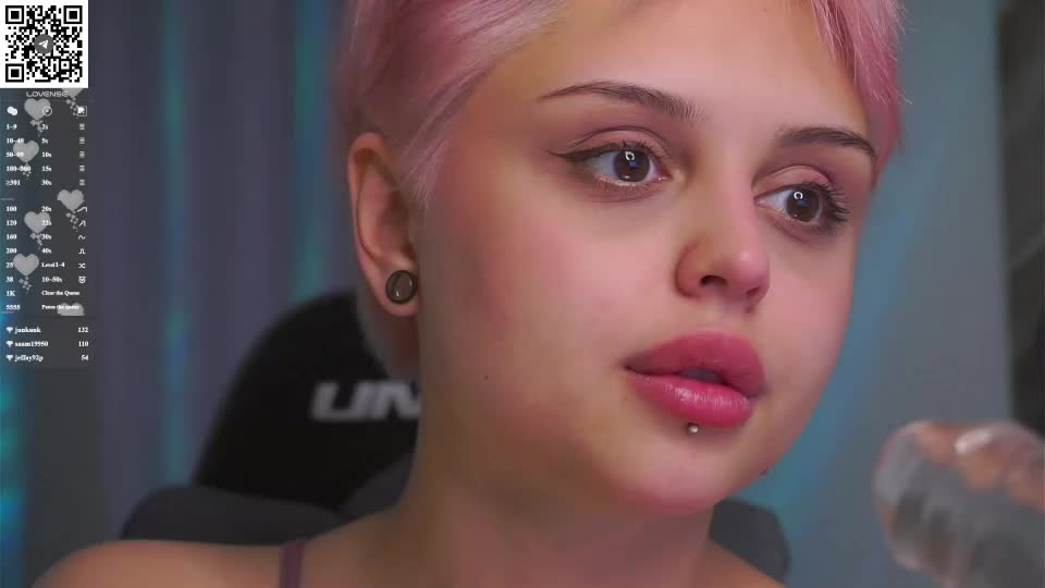 emma_bro0kss Adult Chat July 16, 2026