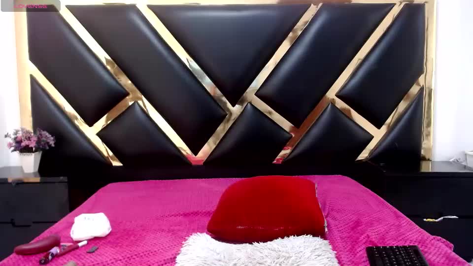 aprilycrystal Adult Chat July 16, 2026