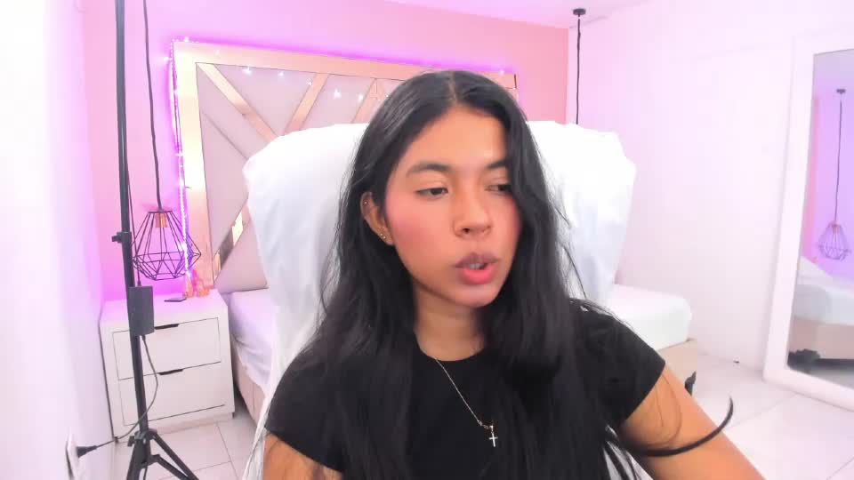 samantaa_shy Adult Chat July 17, 2026