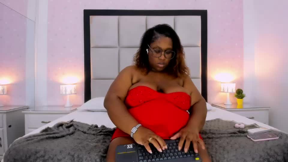 treisyvixen Adult Chat July 17, 2026