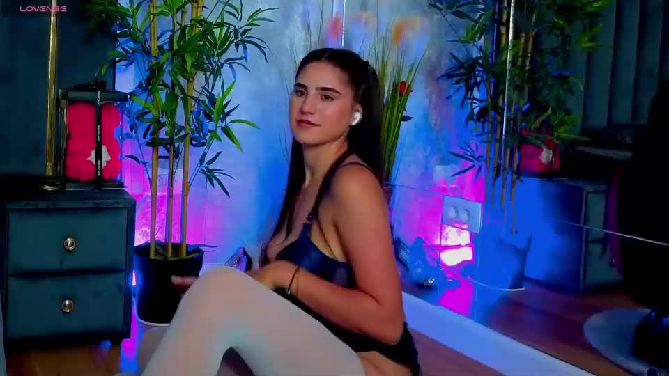 valery_evann Adult Chat July 17, 2026
